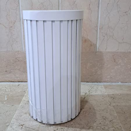 میز چوبی شیاردار